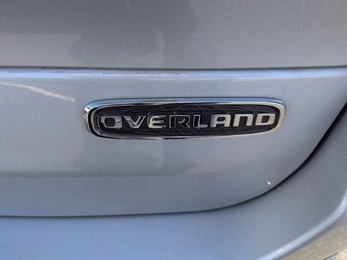 Used 2022 Jeep Grand Cherokee L Overland w/ Luxury Tech Group IV image 12