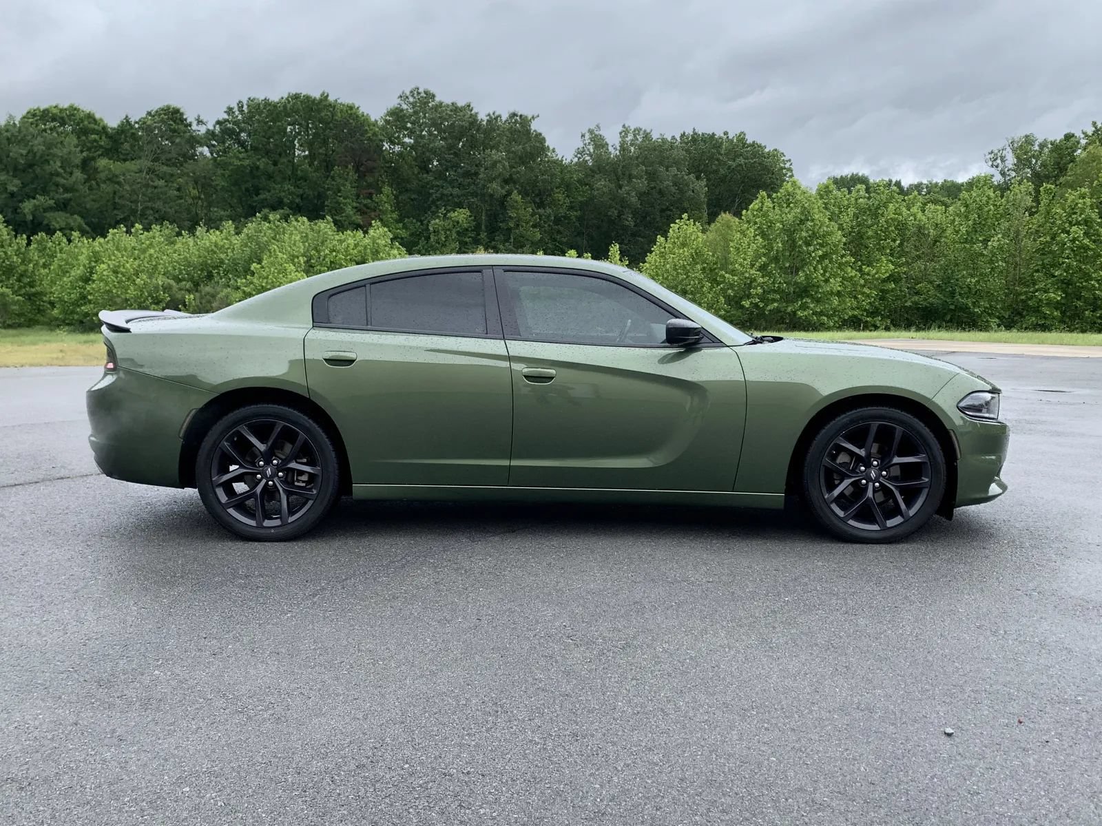 Used 2022 Dodge Charger SXT w/ Blacktop Package RWD image 8