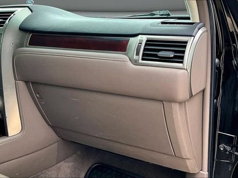 Used 2016 Lexus GX 460 w/ Premium Package AWD/4WD image 24