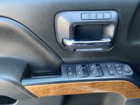 Used 2018 Chevrolet Silverado 1500 LTZ w/ Texas Edition image 11