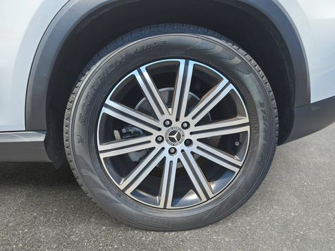 Used 2024 Mercedes-Benz GLE 350 4MATIC image 32