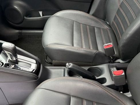 Used 2020 Nissan Kicks SR w/ SR Premium Package image 23