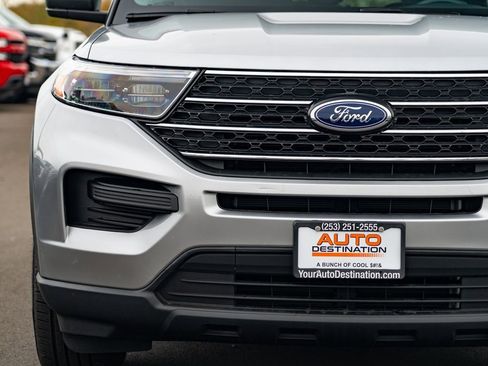 Used 2022 Ford Explorer XLT image 6