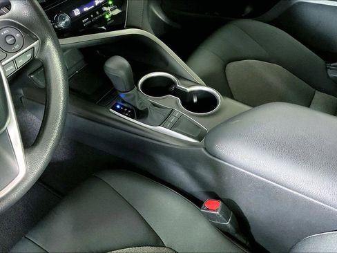 Used 2024 Toyota Camry LE image 17