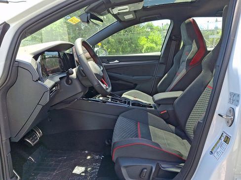 New 2026 Volkswagen GTI SE FWD image 9