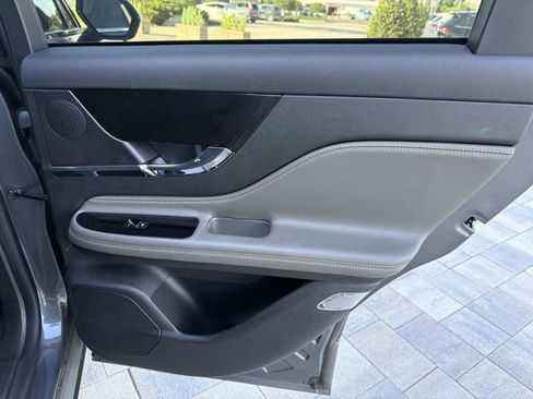 Certified 2023 Lincoln Corsair FWD w/ Equipment Group 101A image 23