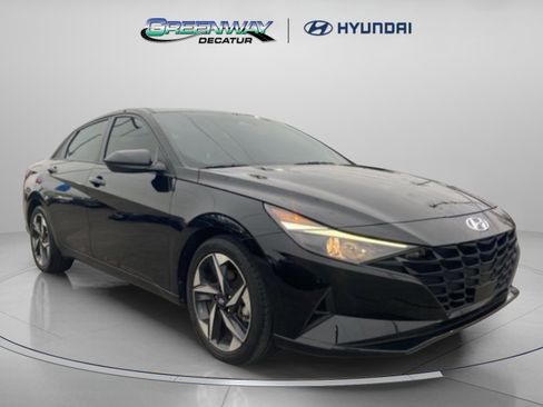 Used 2023 Hyundai Elantra SEL w/ Convenience Package image 2