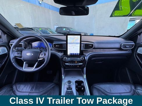 Used 2022 Ford Explorer Platinum w/ Equipment Group 601A image 5