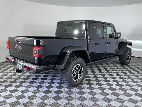 New 2025 Jeep Gladiator Rubicon image 4