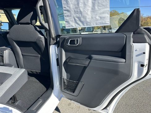 New 2025 Ford Bronco 4-Door image 17