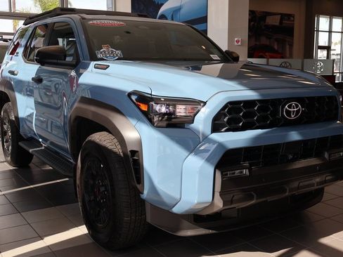 Used 2026 Toyota 4Runner TRD Off-Road Premium AWD/4WD image 2