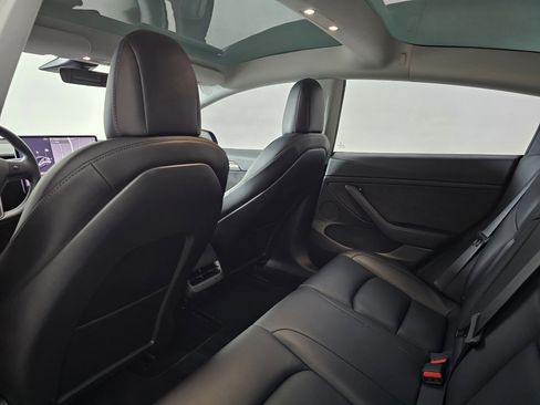 Used 2022 Tesla Model 3 Performance image 17