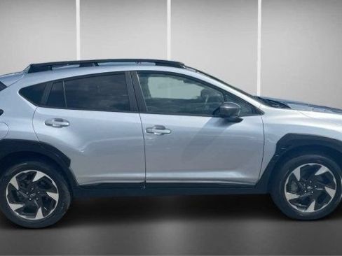 Used 2024 Subaru Crosstrek 2.5i Limited AWD/4WD image 8
