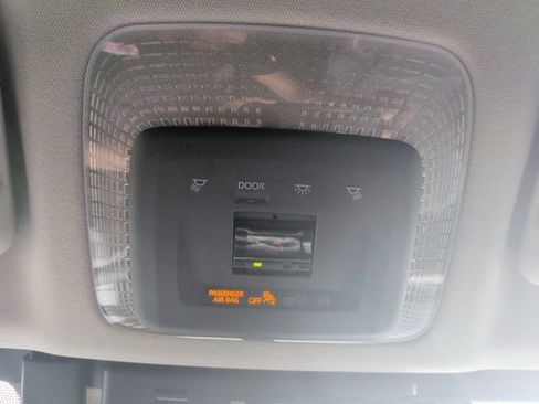 Used 2023 Toyota Prius XLE FWD image 28