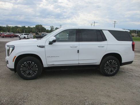 New 2026 GMC Yukon Elevation w/ Elevation Premium Package AWD/4WD image 7