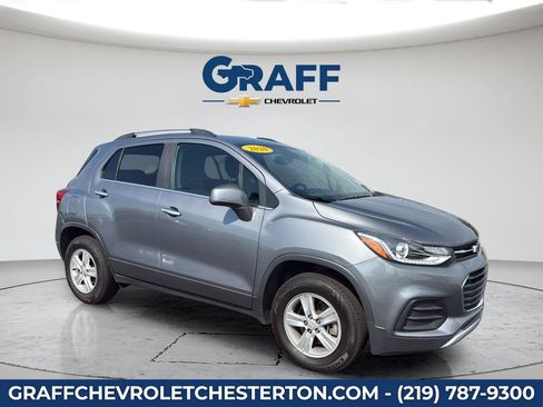 Used 2020 Chevrolet Trax LT w/ LT Convenience Package AWD/4WD image 16
