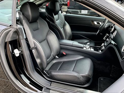Used 2013 Mercedes-Benz SL 550 image 9