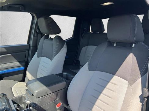 Used 2025 Toyota Tacoma TRD Off-Road image 16