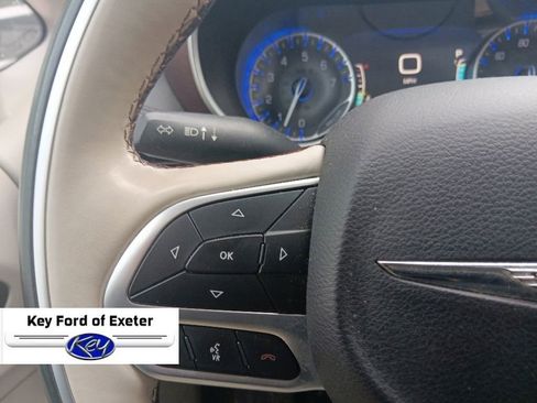 Used 2018 Chrysler Pacifica Limited w/ Advanced Safetytec Group FWD image 34