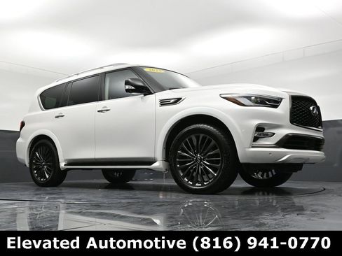 Used 2023 INFINITI QX80 Premium Select w/ All-Season Package image 34