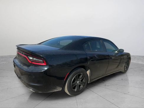 Used 2019 Dodge Charger SXT w/ Leather Interior Group RWD image 5