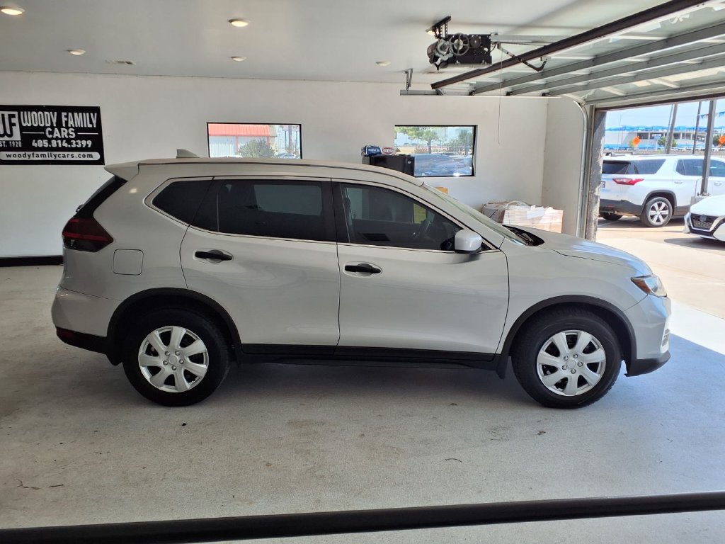 Used 2018 Nissan Rogue S FWD image 20