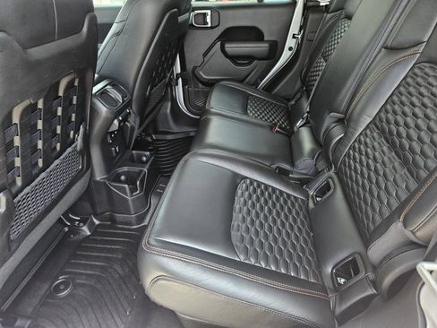 Used 2023 Jeep Gladiator Mojave w/ Cold Weather Group AWD/4WD image 17