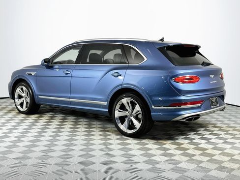 Used 2023 Bentley Bentayga Extended Wheelbase AWD/4WD image 3