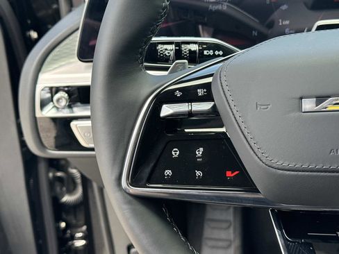 New 2026 Cadillac Lyriq V AWD/4WD image 33