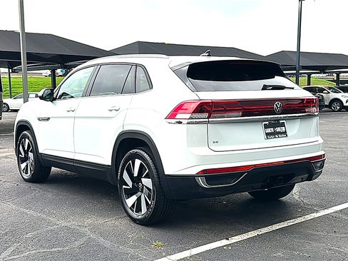 Used 2026 Volkswagen Atlas Cross Sport SE FWD image 6