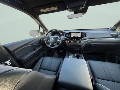 Certified 2025 Honda Ridgeline TrailSport image 26
