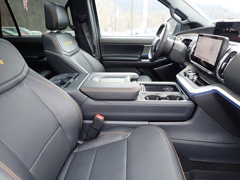 Used 2025 Ford Expedition Tremor image 10