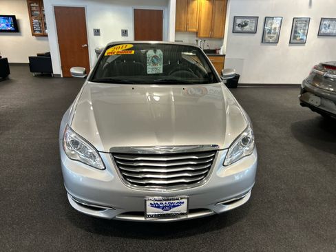 Used 2011 Chrysler 200 Touring w/ Cold Weather Group image 7