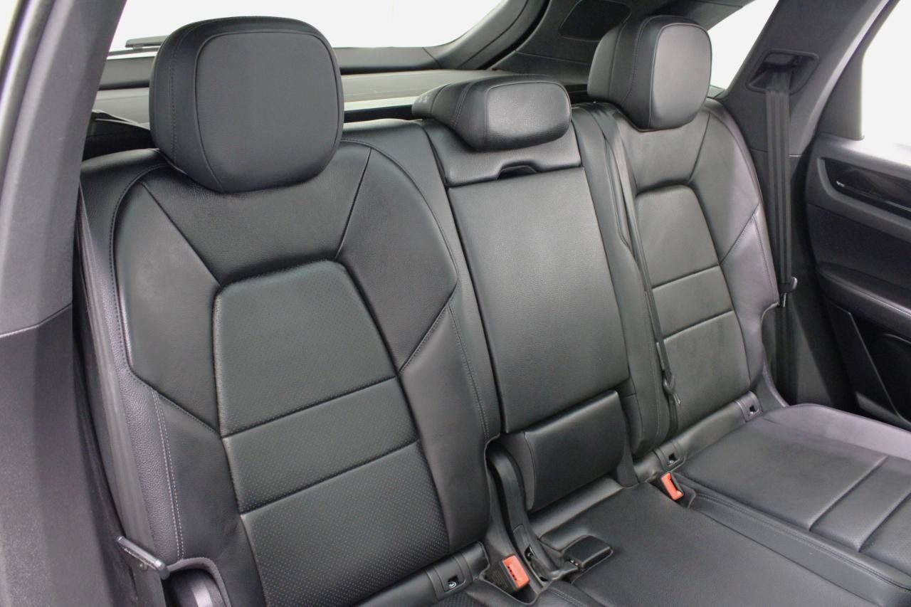 Used 2020 Porsche Cayenne AWD/4WD image 40