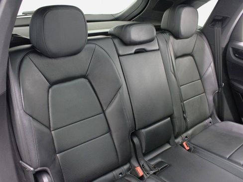 Used 2020 Porsche Cayenne AWD/4WD image 40