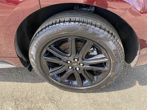 Used 2022 Ford Edge ST-Line w/ Class II Trailer Tow Package AWD/4WD image 12