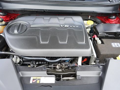 Used 2015 Jeep Cherokee Trailhawk w/ Ventilated/Heated Seat Group AWD/4WD image 9