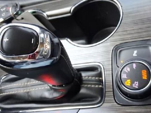 Used 2018 GMC Acadia SLT image 30