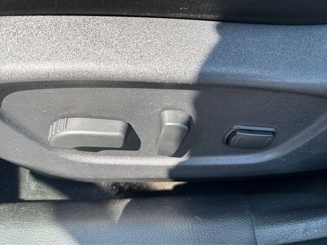 Used 2019 Nissan Rogue SV AWD/4WD image 13