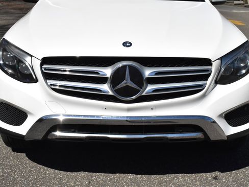 Used 2017 Mercedes-Benz GLC 300 4MATIC image 11