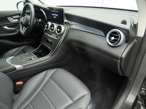 Certified 2022 Mercedes-Benz GLC 300 image 17