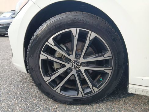 Used 2024 Volkswagen Jetta Sport FWD image 37
