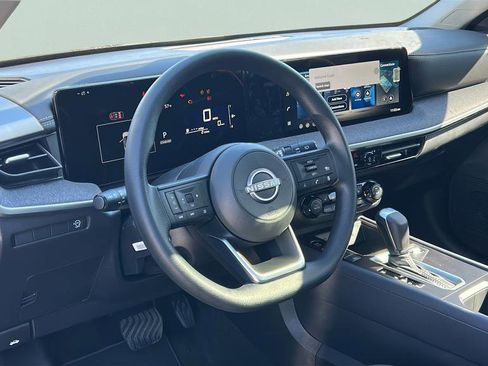 Used 2026 Nissan Kicks SV image 14