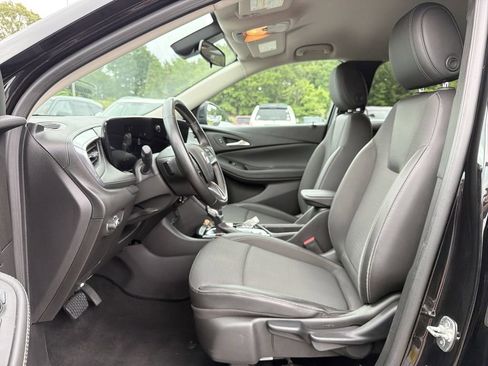 Used 2024 Buick Encore GX Preferred FWD image 11