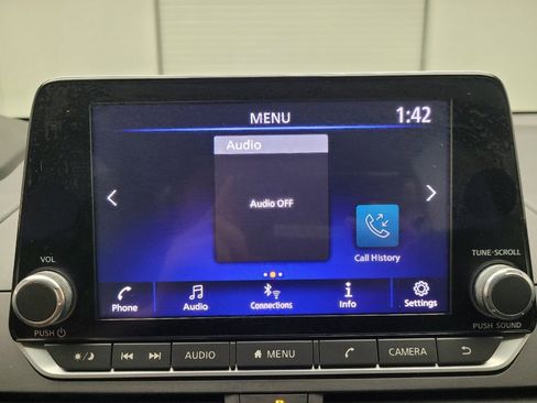 Used 2024 Nissan Altima 2.5 SV image 25