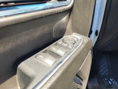 Used 2024 Chevrolet Silverado 2500 LTZ AWD/4WD image 25