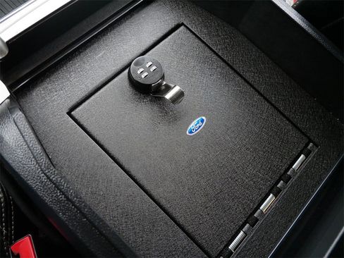 Certified 2020 Ford F550 4x4 SuperCab Super Duty image 28