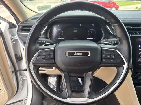 Used 2022 Jeep Grand Cherokee L Limited w/ Luxury Tech Group II AWD/4WD image 42