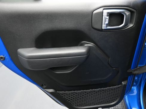 Certified 2022 Jeep Wrangler Unlimited Willys image 12