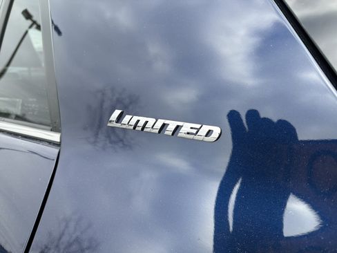 Used 2024 Toyota 4Runner Limited image 9